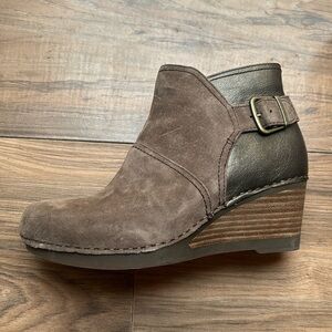 Brown ankle boots